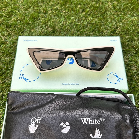 Off-White Artemisia 55MM Cat Eye White Dark Gray Tinted Sunglasses - Picture 10 of 13
